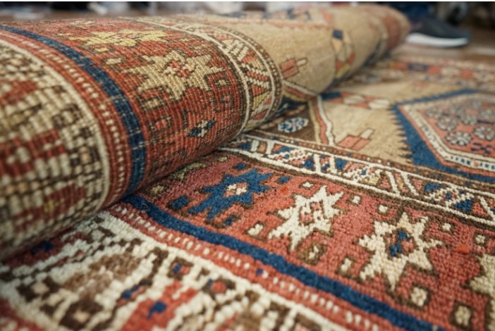 10 Essential Tips for Keeping Your Rugs Spotless All Year Round